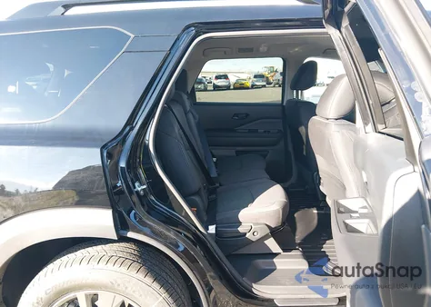 2025 Nissan Pathfinder Rock Creek 4Wd/Sv 4Wd z USA, uszkodzony, nr VIN 5N1DR3BC2SC312365